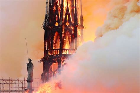 Incendie De Notre Dame De Paris Les Images De La Catastrophe