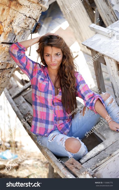 Portrait Sexy Brunette Woman Posing Shipwreck Stock Photo 110086775 Shutterstock