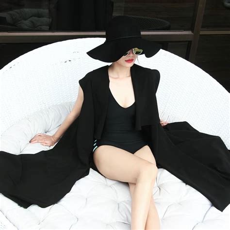 Nh Di N N I Y M U Nude Trong Su T Hi M Hoi C A M Nh N Vi T Ng I P Vi T Gi I Tr