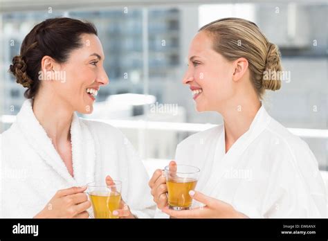 Couple friends having a spa day Stock Photo - Alamy