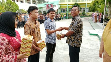 SMAN 1 Kotaagung Mengenang Perjuangan Ki Hajar Dewantara Dengan Upacara