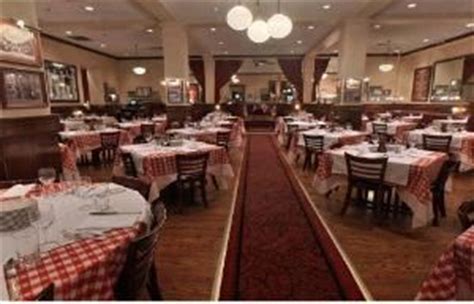 Maggiano's Little Italy - Schaumburg - Schaumburg, IL - Restaurant