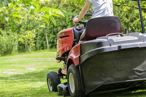 5 Tips For A Healthier Turf This Mowing Season Green Care Turf Management