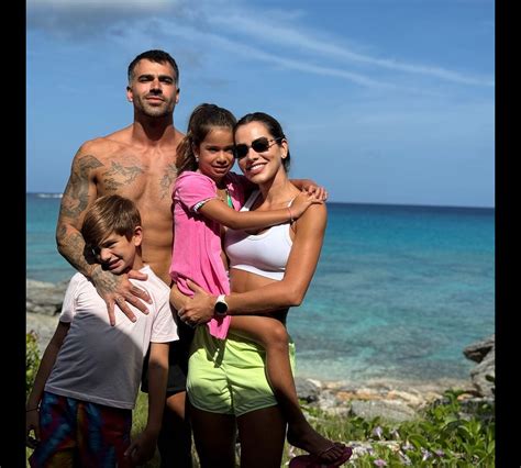 Foto Adriana Sant Anna e Rodrigão estão casados até hoje sendo pais