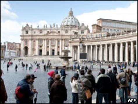 Escândalo de prostituição gay atinge o Vaticano BBC News Brasil