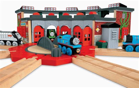 Thomas And Friends Wooden Railway Deluxe Roundhouse The Granville