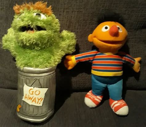 Vintage 80s Sesame Street Oscar The Grouch In Trash Can Plush Hand