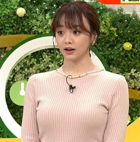 森香澄 ピッチリしたニットの巨乳がエロい！！ 新・女子アナ図鑑