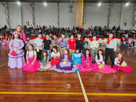 Santa Doroteia Porto Alegre - Festa Farroupilha – 2º anos tarde – Colégio Santa Doroteia de Porto Alegre