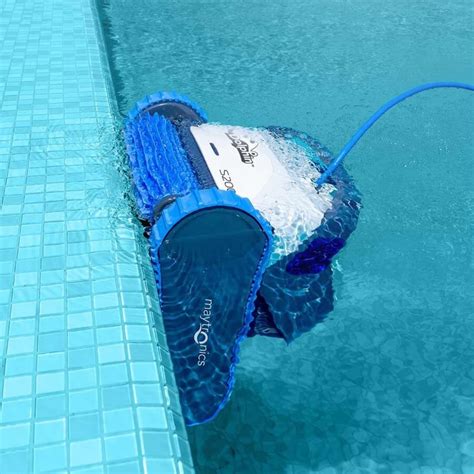 Robot De Piscine Lectrique Dolphin Gamme S Maytronics