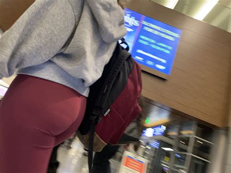 Cutie Ass In Leggings Spandex Leggings Yoga Pants Forum