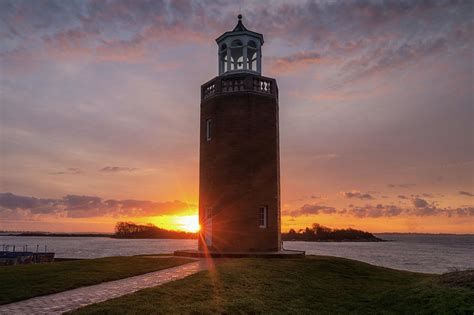 Avery Point Lighthouse Photograph By Simmie Reagor Fine Art America