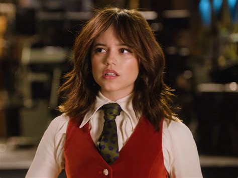 Jenna Ortega Goes Viral For Smoking Her Mom Responds In The Most Latina Way