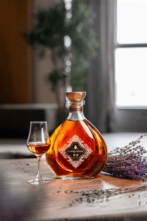 Коньяк Courvoisier XO (gift box) 0.7 л (Курвуазье XO в п/у), купить в ...