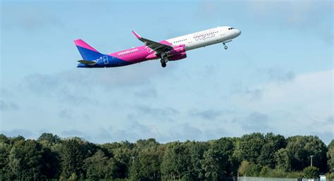 Is it snowing in Dubai? | Two Continents Blog