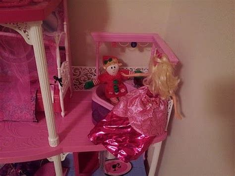 Hot Tubbin It In The Dreamhouse With Barbie Barbie Suitcase Hot