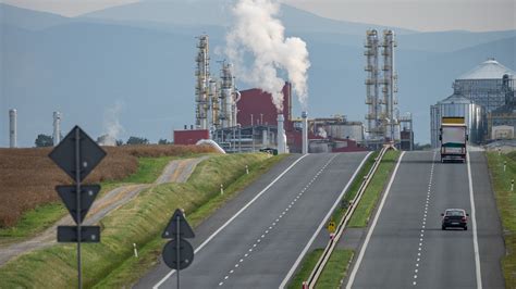 Indonesia’s Bioethanol Goals: A Reality Check | Economic Research