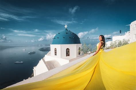 2024 Sesión De Fotos Con Vestido Volador En Santorini Con Recogida En El Hotel