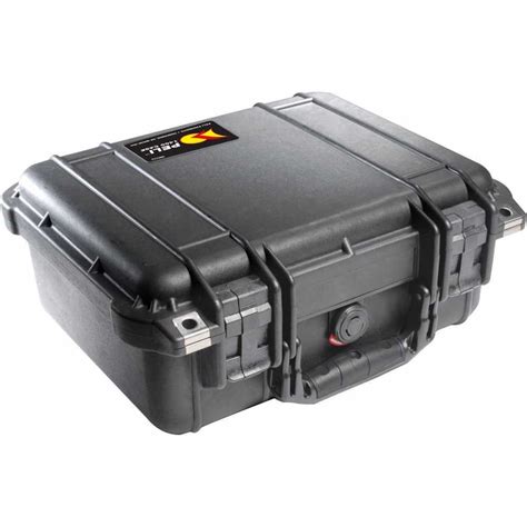 Waterproof hard cases: to transport your professional equipment safely