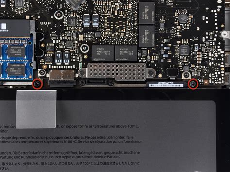 MacBook Pro 15 Unibody Mid 2009 Battery Replacement IFixit Repair Guide