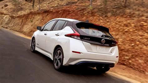 2022 Nissan Leaf Sv 4dr Hatchback Review Autoblog