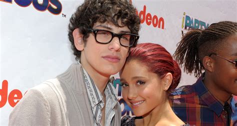 Ariana Grande Matt Bennett Sing Victorious Songs At Disneyland