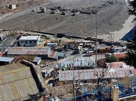 Orang Tewas Akibat Longsoran Gletser Di Uttarakhand India Anadolu