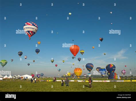 Lorraine Mondial Hot Air Balloons Balloon Flight Festival Metz Lothringen France Stock Photo Alamy