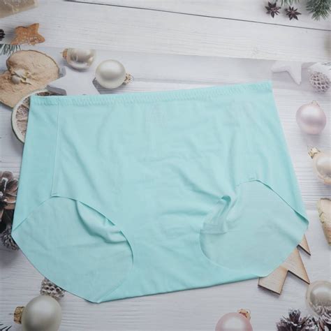 Wacoal OH My Nude Panty กางเกงในวาโก ไรตะเขบ รปแบบครง ขางหลงตว