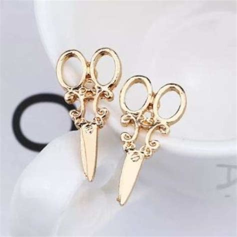 Buy Send Earrings Tailor Scissor Gold Juju Joy Online Igp Jvs