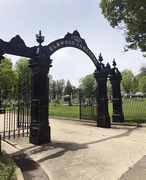 Elmwood Cemetery To Restore 125 Year Old Historic Iron Fences Shaw Local