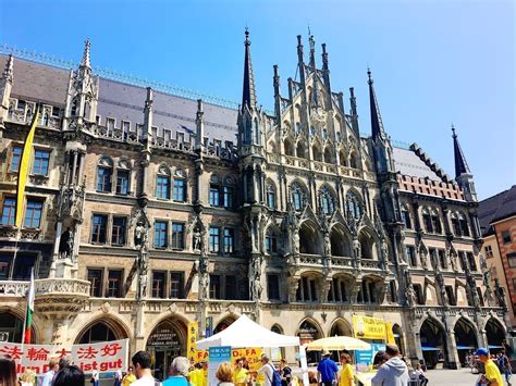 The Best Munich Old Town Walking Tour for First Timers - Travel HerStory