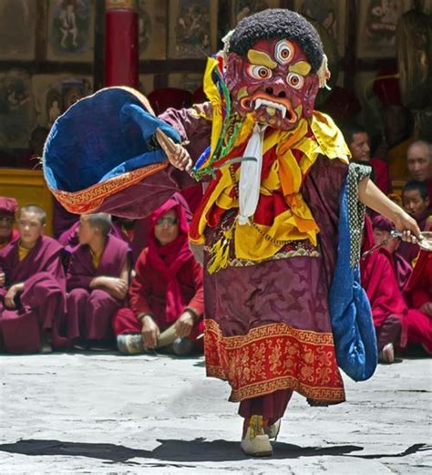 Hemis Festival | Festival, Native dress, Traditional attires