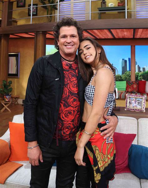 Carlos Vives Apoya A Su Hija Lucy Vives