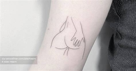 Fine Line Nude Woman Tattoo On The Tricep