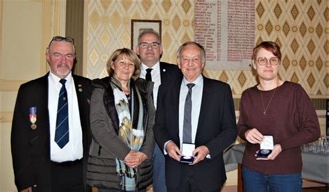 Deux médaillés à l assemblée des anciens des forces françaises en