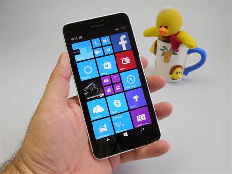 Microsoft Lumia 640 XL LTE Review Shines Bright With A Crisp Display