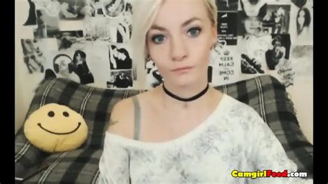 Seductive Pretty Babe Dance And Masturbate