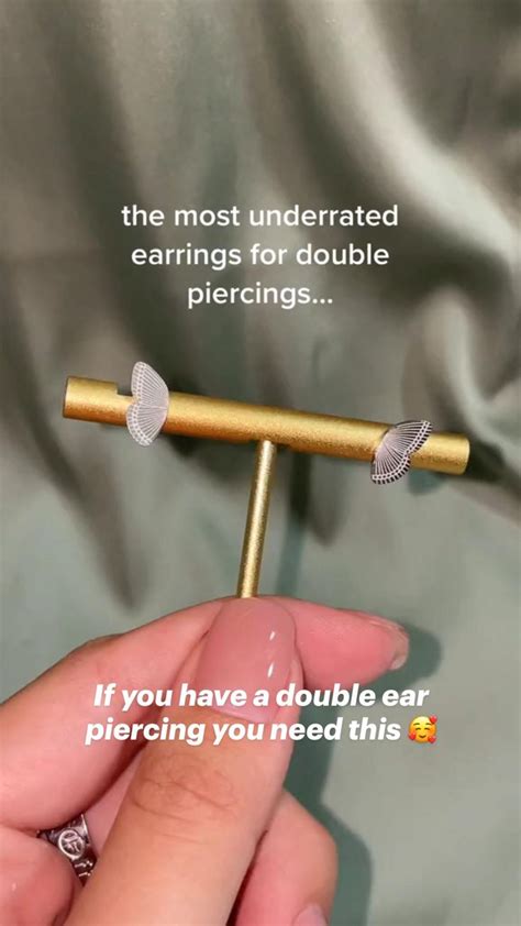 If you have a double ear piercing you need this 🥰 | Ear piercings ...