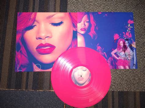 🔞Loud Vinyl of Rihanna NUDE | | CelebrityNakeds.com