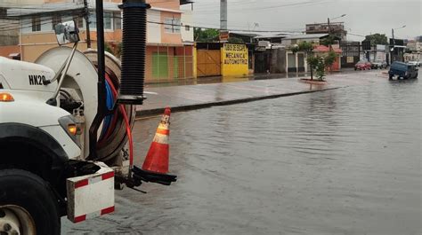 Sectores De Guayaquil Se Inundaron Tras Lluvia Extraordinaria