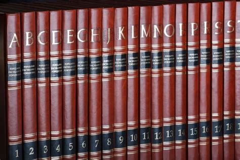 Differences Between Encyclopedia and Dictionary – AllDifferences 