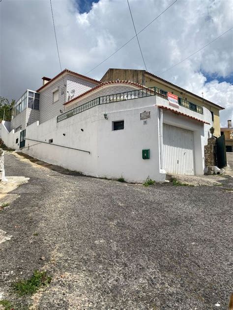 Casa de aldeia à venda na rua do Salgueiro 8 Almargem do Bispo Pêro