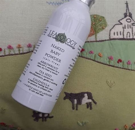 Naked Baby Powder con semilla de té y caléndula cuidado natural sin talco para bebés y adultos