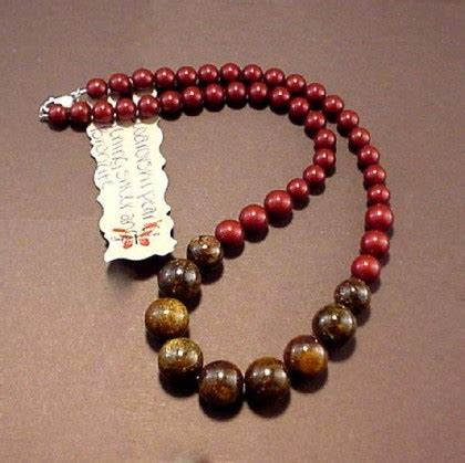 brown pearl necklace | bordeaux | Bronzite