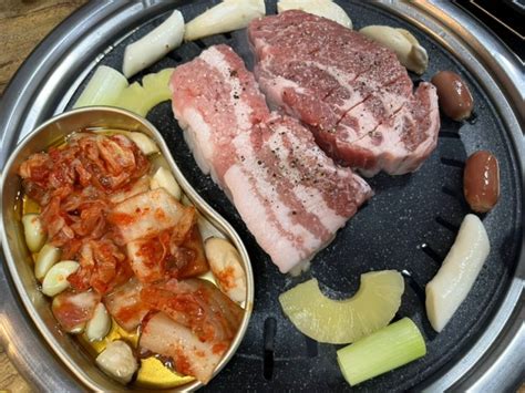 대화역 회식 장소 추천 구워주는 고기집 [ 맛있어도 돼지 ] 네이버 블로그