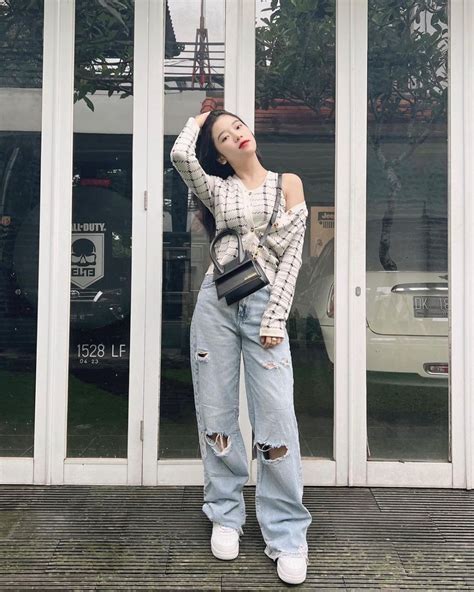 10 Gaya OOTD Casual Ala Anggis Idol 2023 Manis Dan Stylish