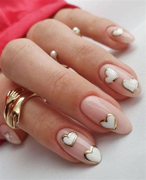 Most Beautiful Nail Designs You Will Love To Wear In Gold And