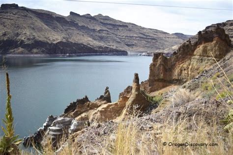 Owyhee Reservoir Oregons Longest Lake Oregon Discovery