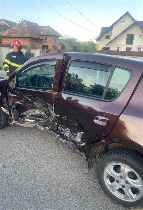 Accident între un autocamion și două autoturisme la Bălilești